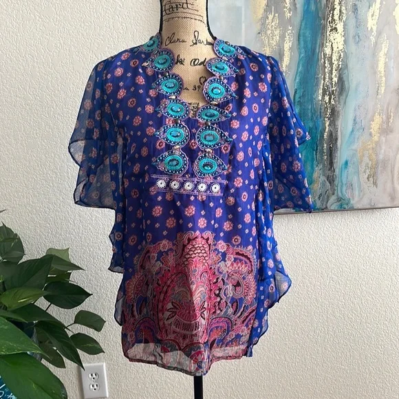 Meghan Fabulous Gently used Excellent Condition Size M
Bright Color’s 
27A - Picture 13 of 13